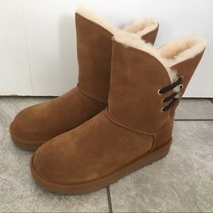 NWOT UGG Constantine Boots in Chestnut Brown